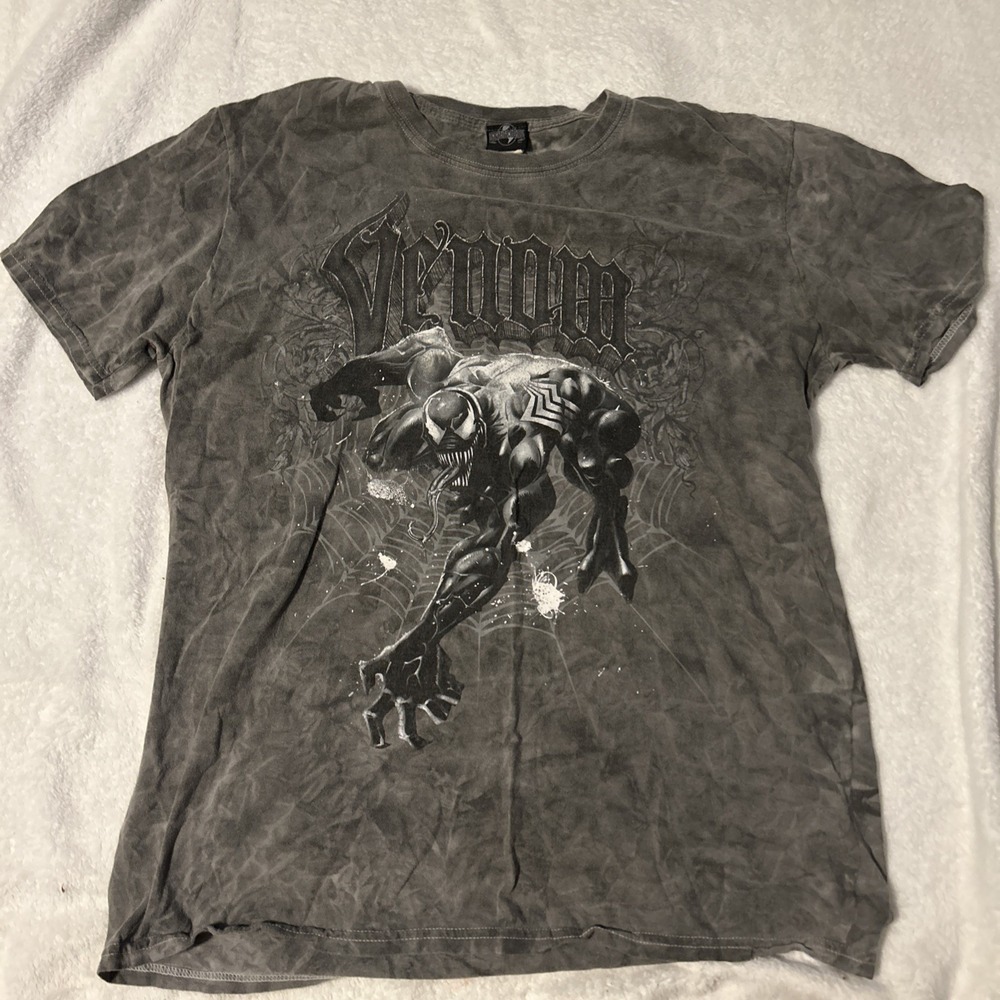 Universal Men's Venom Y2K Graphic T Shirt Size M Pls ✔️📐📏